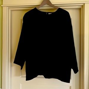 Eileen Fisher 💯% linen black top